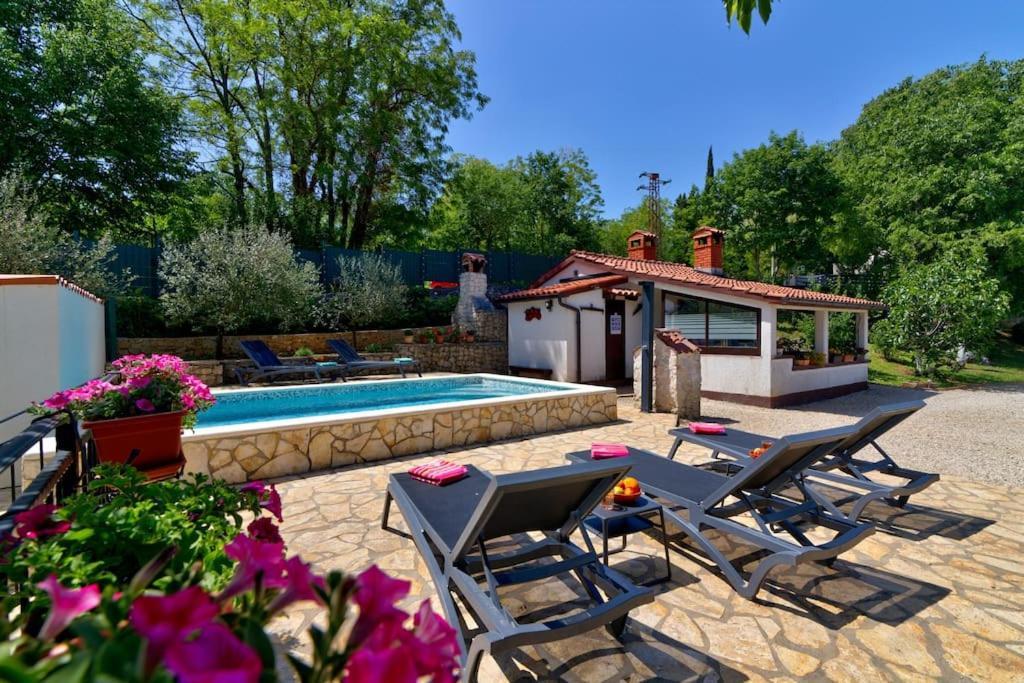 Piccola Casa - A Little Paradise Kršan Exteriér fotografie